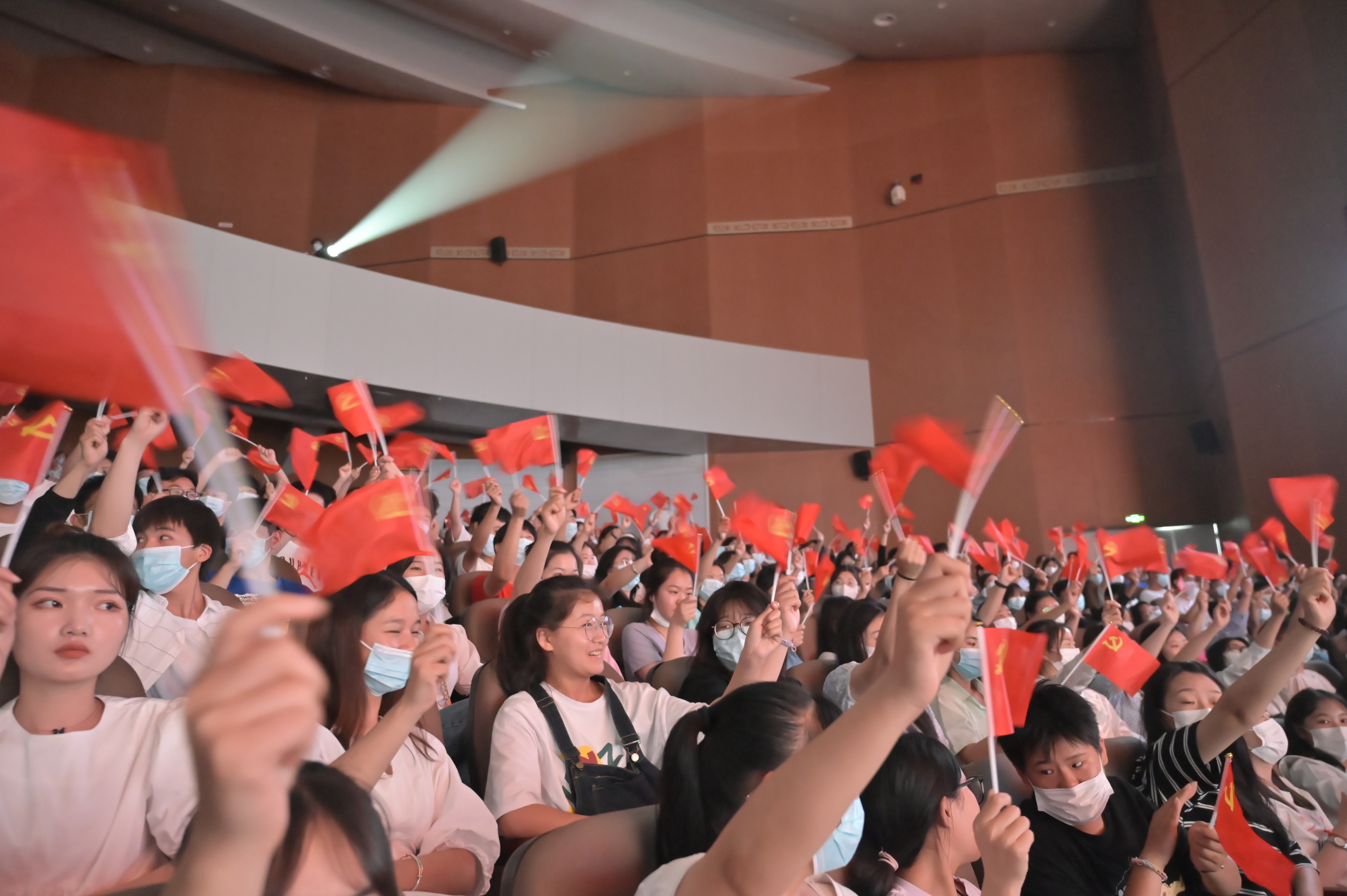 庆祝建党100周年诗歌朗诵晚会